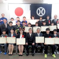 全国舞台での活躍たたえる　小中学生ら１６人３団体　四街道市教委