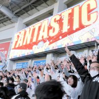 熱い応援選手鼓舞　千葉ロッテファン一丸４年ぶり響く　マリン開幕戦