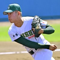 習志野―専大松戸　先発した専大松戸の青野＝県総合ＳＣ