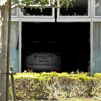 【速報】保育園に車突っ込む　園児不在で無事　柏、６９歳運転　ブレーキ踏み間違えか