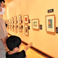切り紙絵で童話の世界へ　船橋の児童ら入賞２２点展示　アンデルセン公園