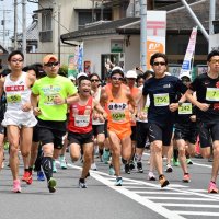 神崎マラソン２０００人疾走　猫ひろしさんも参加　「発酵」テーマ、給水地点には甘酒も