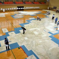 「伊能大図」の上歩いて偉業体感　香取で伊能忠敬パネル展　千葉県誕生１５０周年記念の一環