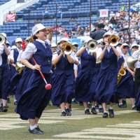 元気よく演奏する習志野の吹奏楽部員
