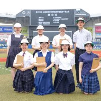 晴れ舞台での司会　声高らかに務める　中谷さん、富田さん　第１０５回全国高校野球選手権　千葉大会　第１日