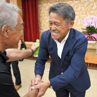 再選の五十嵐氏「責任持って前進」　富里市長選　相手候補に大きく票差付ける