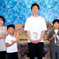 優勝した（左から）鈴木さん親子、栗原さん、下村君