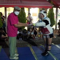 プロレスの笹村選手、イベントへ１０万円寄付　市原