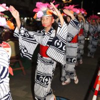 ４年ぶり親子三代夏祭り　踊りで県都華やかに　武者行列や山車が盛り上げ