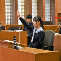 学校課題や交通を質問　「もっと良い地域に」　富里中学生議会