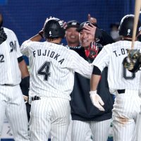 【千葉魂】石川慎吾のうれし涙　途中加入でもチームのために　千葉ロッテ
