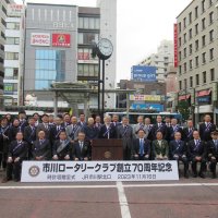 市川駅北口に時計塔　市川ロータリークラブが寄贈