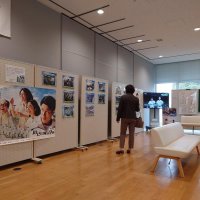 鈴木亮平さん主演「下剋上球児」　ロケ地や出演者のサイン紹介　１月５日まで、市原市役所でパネル展
