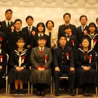 最優秀田端さん２年連続　古城さんは「義足の父」で　全国中学生人権作文コンテスト