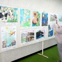 児童たち自由に表現　町内風景や物語の世界３８作品　図画コンクール入賞作表彰　大多喜　【入賞者を掲載】