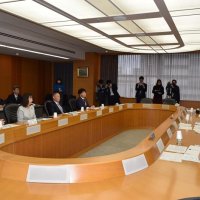 空港機能強化で地域活性を　香取４市町　知事と意見交換会