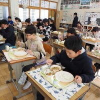 給食に縄文グルメ登場！　君津の小中校未利用貝だしでスープ　【ＳＤＧｓちば】