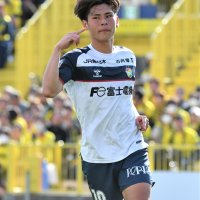 小森エースの気概　先制ＭＶＰ弾　新背番号１０　ちばぎんカップ　ジェフ千葉