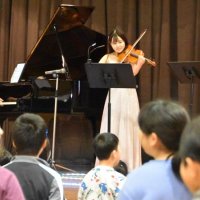 印西ゆかりの三重奏　音楽家が六合小児童魅了　新事業