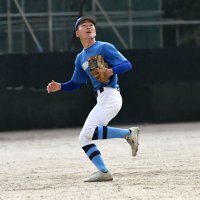 率先行動でサポート　山崎銀士朗外野手　【聖地を駆ける　中央学院の頂戦】