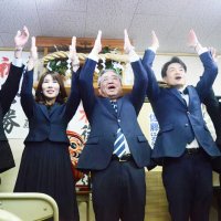 ５選佐藤氏「暮らしに安心を」　１２年ぶり、投票率低調４２．４５％　横芝光町長選