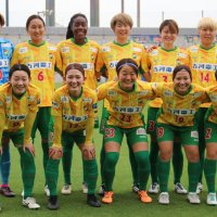 大宮戦に臨む千葉イレブン。前節から先発メンバー５人を入れ替えた＝２１日（（Ｃ）ＪＥＦＵＮＩＴＥＤ）
