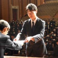 千葉県内各地で入庁入社式　「県のために」「成田空港を世界一に」　新社会人、それぞれの船出