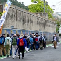「椿海」攻防に思いはせ　匝瑳で城郭跡ツアー　歴史ファンら４０人