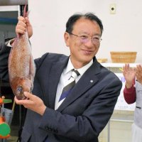 一宮町長３選の馬淵氏　住民協働「明るく元気に」　学校給食無償化にも意欲