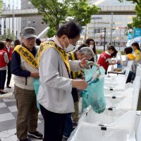 「ひろ街」に８５人ごみ２５キロを回収　千葉、中央公園