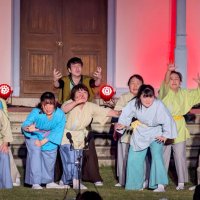 ミュージカルで「龍伝説」　栄・百年後芸術祭　町民ら１９人熱演　夜空にドローン幻想の光