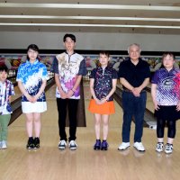 一般男子　浅井さん　一般女子　矢野さんＶ　富津・ボウリング大会