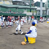 小学生１０７人大飛球に歓声　ＮＴＴ東と日生　合同野球教室　船橋
