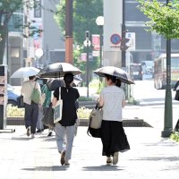 千葉県内　熱中症疑い３日間２６２人、重症８人　警戒アラート９日で６日連続　佐倉３７・８度、猛暑日６地点