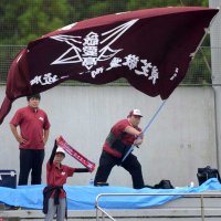 巨大な旗掲げナイン後押し　横芝敬愛　第１０６回全国高校野球　千葉大会　第４日