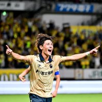 逆転、６戦ぶり白星　小森２発、エースの仕事　ジェフ千葉