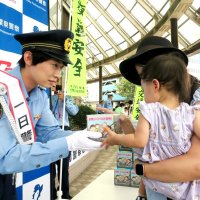 元体操のお兄さん呼びかけ　「交通ルール守ってね」　秋の交通安全運動スタート　千葉南署
