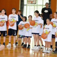 基本も実戦も楽しく　小中高生バスケ教室　大多喜エグゼ選手ら指導