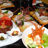 伊勢エビ料理の数々。写真は旅の宿「浜よし」のメニュー