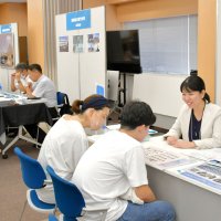 全国の航空専門学校集結　成田空港で初開催　人材確保へ説明会