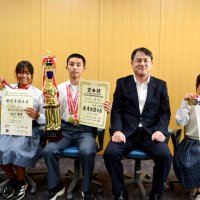 全中剣道Ｖ近藤さん（幕張本郷中）ら千葉市役所で快挙報告　陸上・金子さん、新体操・深沢さん２位