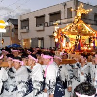 港町にかけ声と熱気　あすは船渡し神事も　勝浦大漁まつり
