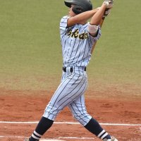 東海大市原望洋─袖ケ浦　一回裏東海大市原望洋無死　右中間へ三塁打を放つ東海大市原望洋の白浜＝ゼットエー