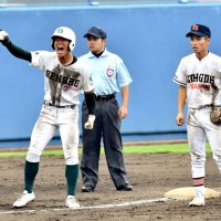 川島、勝利導く２点三塁打　専大松戸　第７７回秋季千葉県高校野球