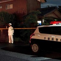 船橋の住宅、押し入り強盗　目出し帽の男２人逃走　７０代女性重傷