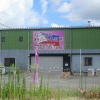 不法就労助長の疑いで経営者らが逮捕された店「ステージフィフティワン」（千葉県警提供）