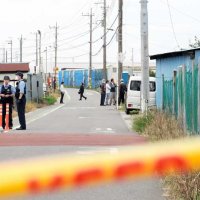 暗証番号聞くため連れ去りか　指示役、秘匿性アプリ利用？　市川強盗致傷