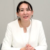 ７カ国語操る国際派　英利アルフィヤ ３６　自民前（１）　５区　【衆院選　千葉県内候補者の横顔】