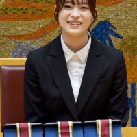 アーティスティックスイミング　稲富さん全国ソロ２冠　「指導者で競技広めたい」　船橋市役所訪問