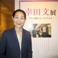 孫の青木奈緒さんは「私にとっては孫に大甘なおばあちゃんでした」とほほ笑んだ